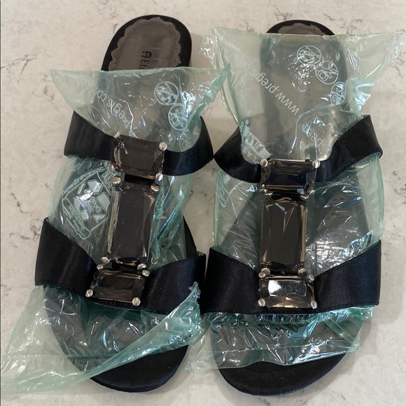 Etienne Aigner Sandals - Picture 1 of 6